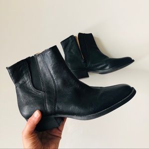 Nine West Vintage Vasloan Black Leather Booties